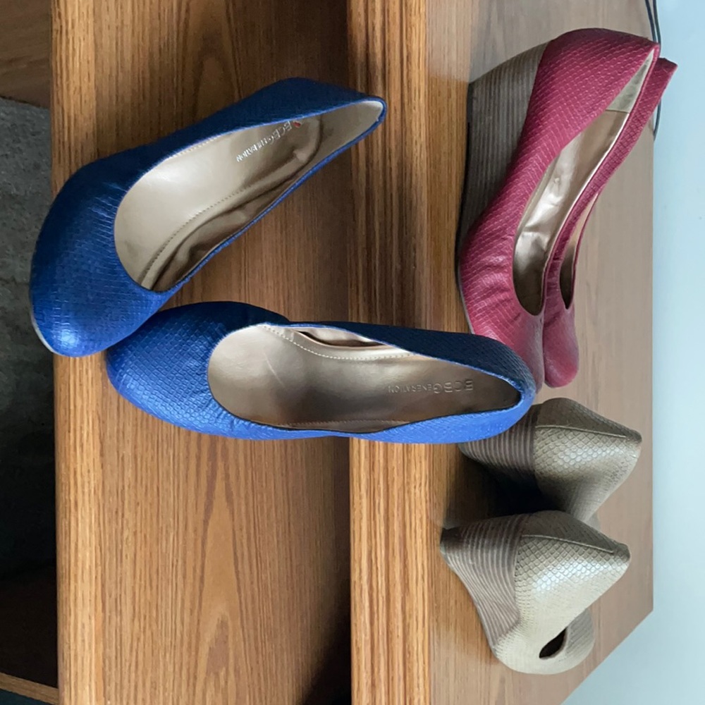 Red, tan, and blue BCBG wedges